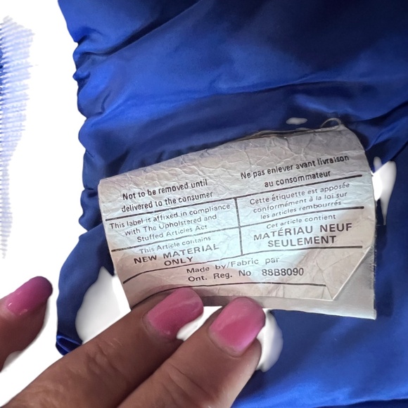 Royal Blue Sleeveless Insulated Vest With Snap Buttons & Pockets - Size S - Picture 9 of 13